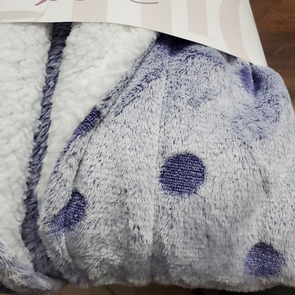 Chic Nite Robe - Picture 3 of 5